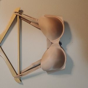 38D Victoria Secrets Bra